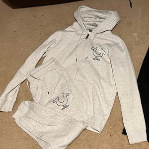 True Religion large sweatsuit (top and bottom)
